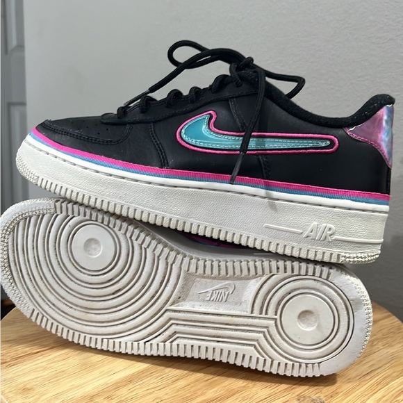 Nike - Picture 6 of 6